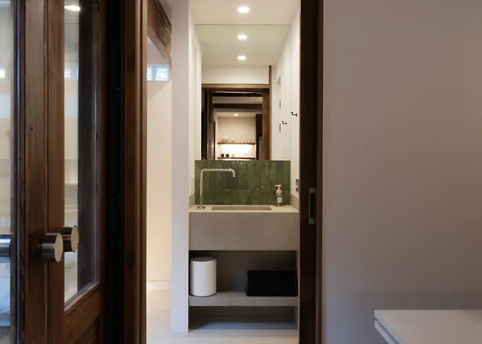 Yeoyeo Hanok I Luxury Hanok I Villa